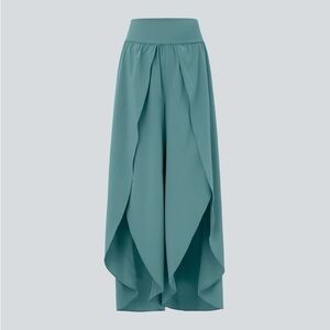 Halara Breezeful Size L Wide Leg Flowy  Pants